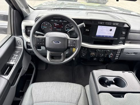 Used 2024 Ford F250 XLT w/ FX4 Off-Road Package AWD/4WD image 15