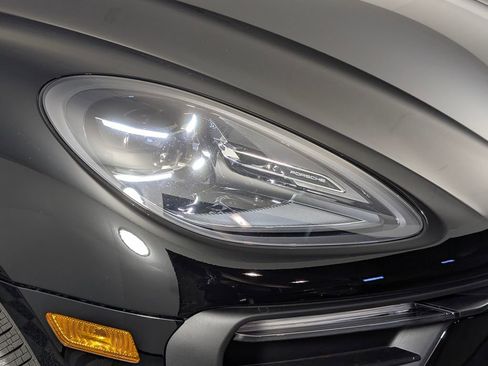 New 2026 Porsche Macan image 15