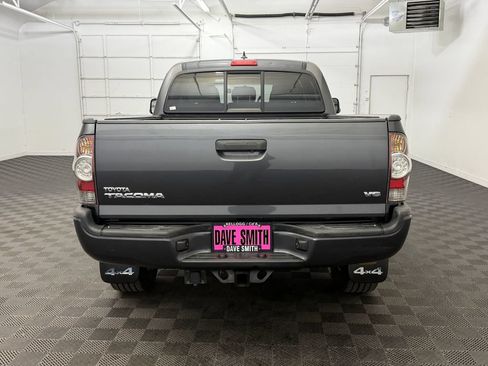 Used 2014 Toyota Tacoma 4x4 Double Cab w/ TRD Sport Package image 9