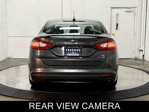 Used 2016 Ford Fusion SE FWD image 7