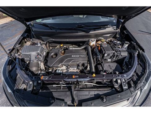 Used 2020 Chevrolet Equinox LT image 31