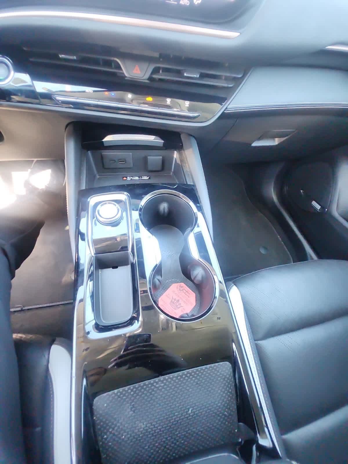 Used 2024 Buick Envision Sport Touring AWD/4WD image 8