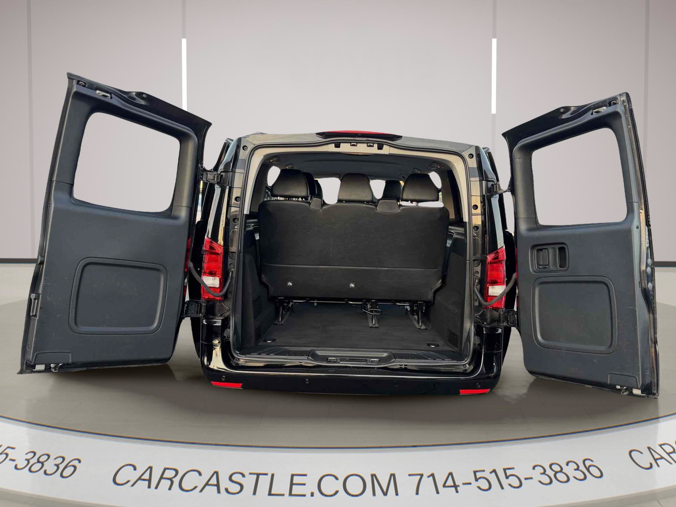 Used 2016 Mercedes-Benz Metris Passenger image 9