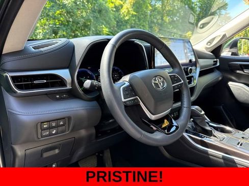 Used 2024 Toyota Highlander Platinum AWD/4WD image 15