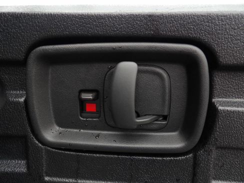 Used 2025 GMC Savana 2500 w/ Driver Convenience Package RWD image 31