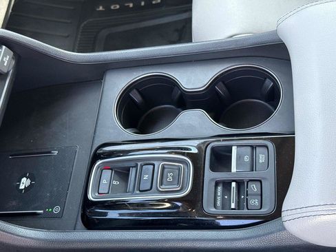 Certified 2025 Honda Pilot EX-L image 29