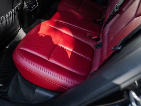 Used 2018 Porsche Macan image 71