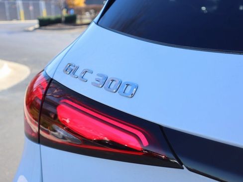 Used 2026 Mercedes-Benz GLC 300 4MATIC image 9