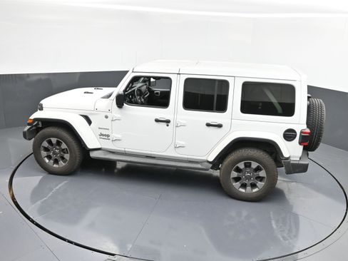 Used 2019 Jeep Wrangler Unlimited Sahara image 33