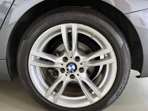 Used 2019 BMW 330i Gran Turismo xDrive w/ M Sport Package AWD/4WD image 34