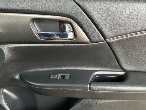 Used 2017 Honda Accord Sport Special Edition image 18