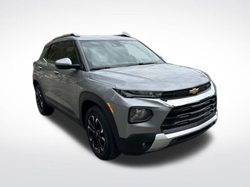 Used 2024 Chevrolet TrailBlazer RS w/ Driver Confidence Package AWD/4WD image 8