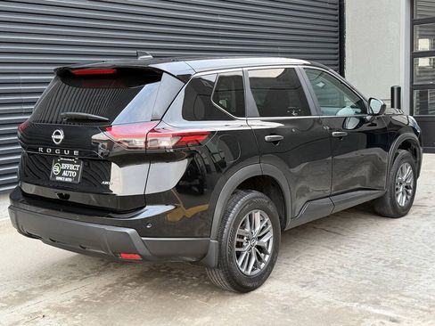 Used 2024 Nissan Rogue S AWD/4WD image 11