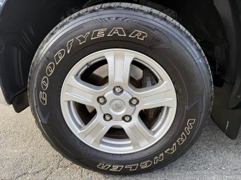 Used 2008 Toyota Tundra 4x4 CrewMax image 17