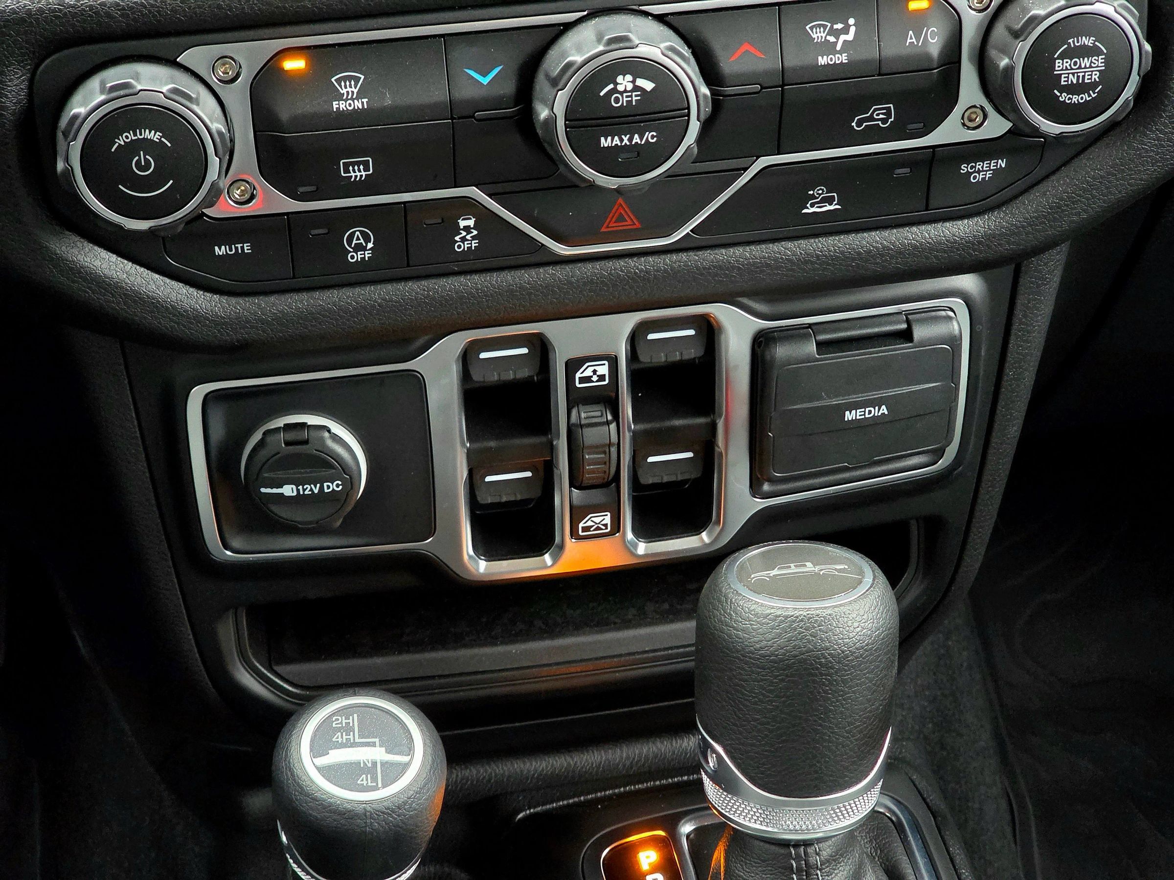 Used 2025 Jeep Gladiator Sport AWD/4WD image 38