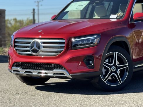 New 2026 Mercedes-Benz GLB 250 image 3