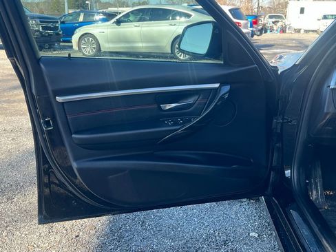 Used 2018 BMW 330i xDrive Sedan w/ Convenience Package AWD/4WD image 9