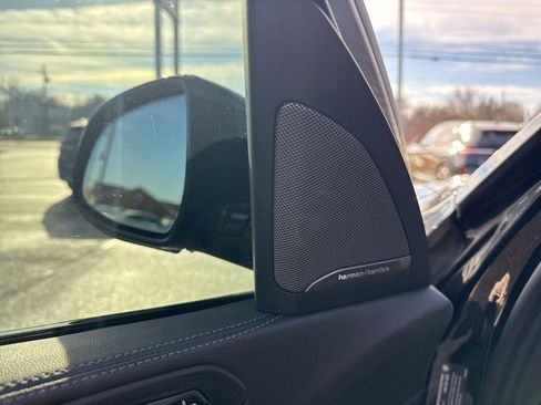 Used 2020 BMW X7 xDrive40i w/ M Sport Package image 9