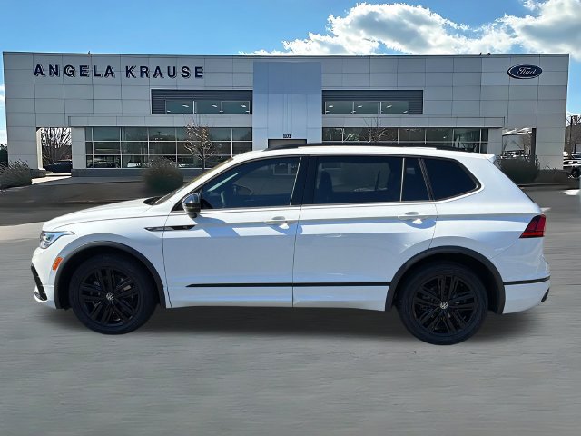 Used 2022 Volkswagen Tiguan SE R-Line FWD image 4