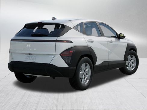 New 2026 Hyundai Kona SE image 4