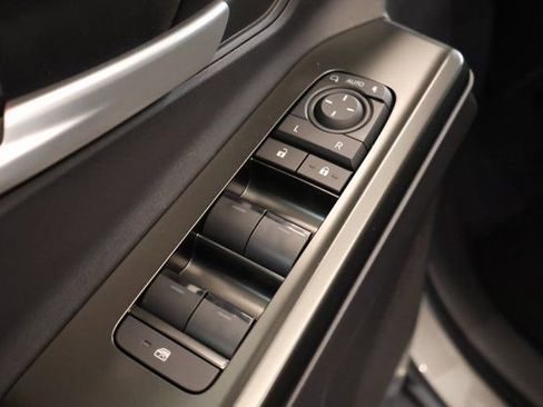 New 2026 Subaru Solterra Premium image 10