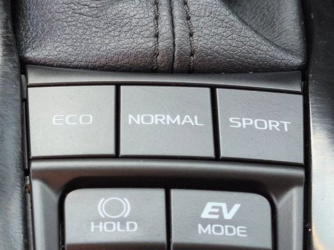 Used 2025 Toyota Camry LE FWD image 21