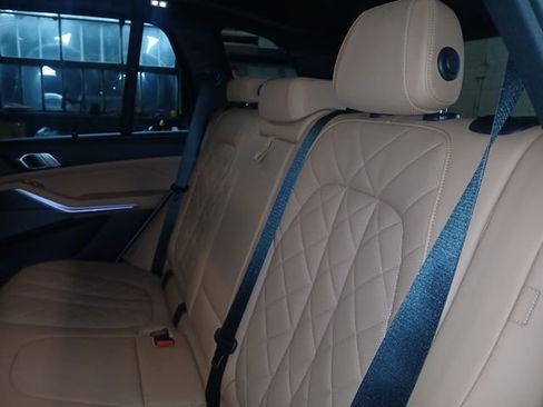 Used 2025 BMW X5 M60i image 41