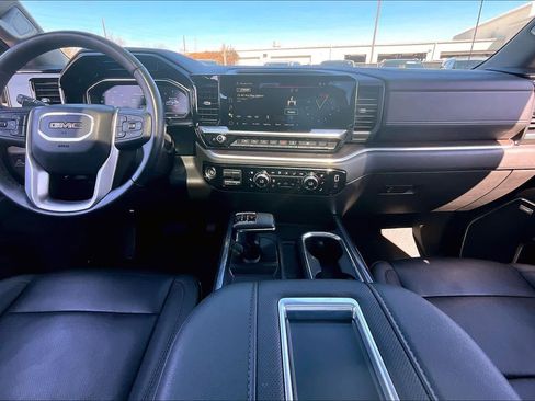 Certified 2022 GMC Sierra 1500 SLT image 6