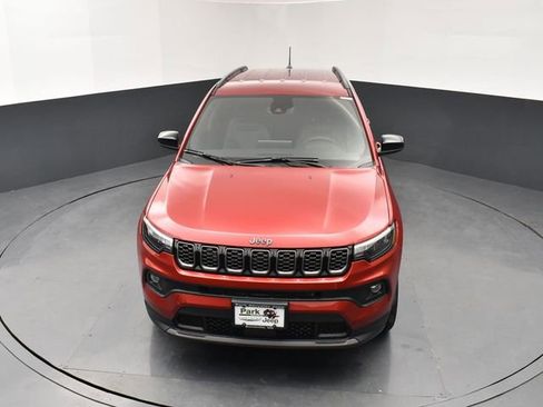 New 2026 Jeep Compass Latitude image 17