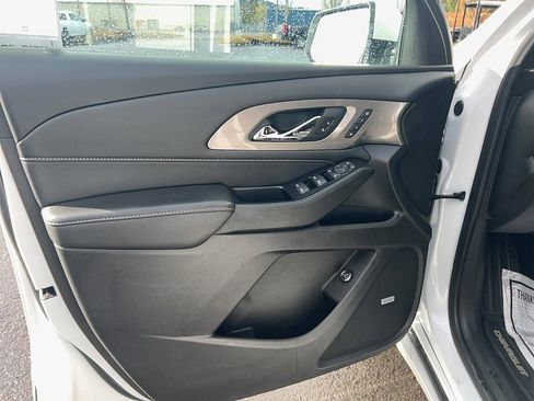 Used 2022 Chevrolet Traverse Premier image 16