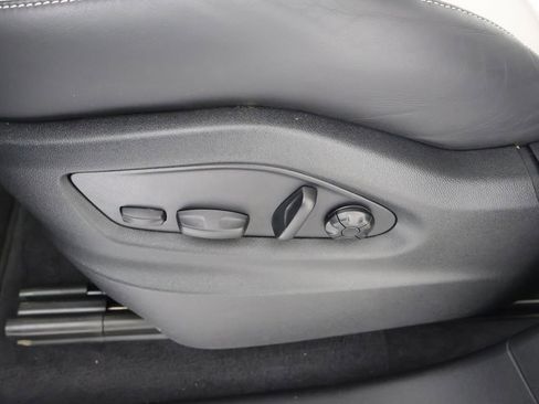 Certified 2025 Porsche Cayenne E-Hybrid Coupe AWD/4WD image 11