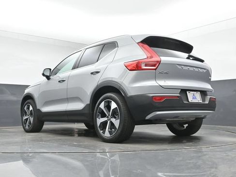 Used 2024 Volvo XC40 B5 Plus w/ Protection Package Premier AWD/4WD image 38