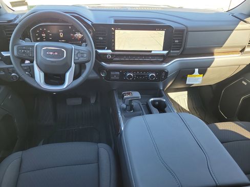 New 2026 GMC Sierra 1500 Elevation image 3
