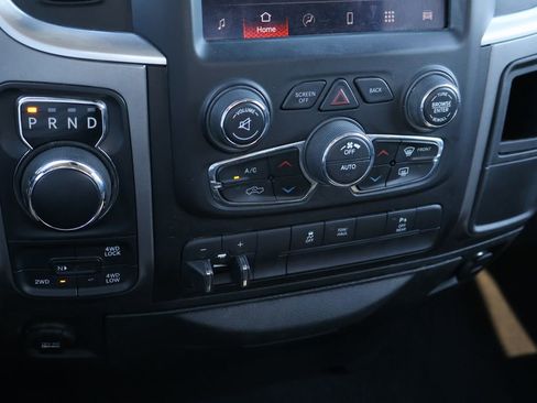 Used 2022 RAM 1500 Classic SLT w/ Electronics Group AWD/4WD image 17