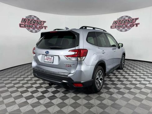 Used 2022 Subaru Forester Premium w/ Popular Package #1 AWD/4WD image 7