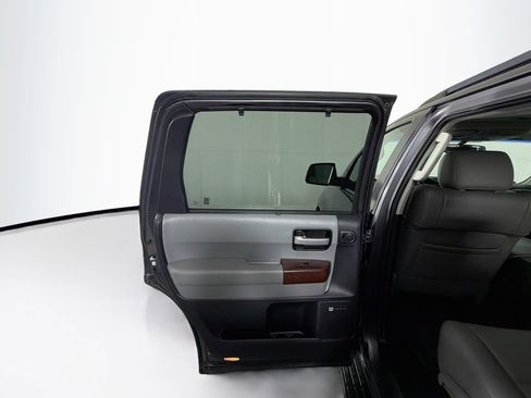 Used 2014 Toyota Sequoia Platinum AWD/4WD image 27