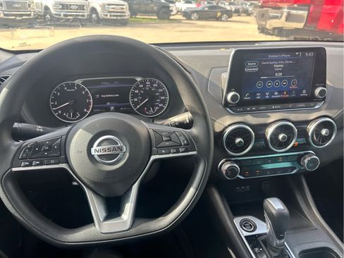 Used 2023 Nissan Sentra SV image 7