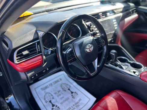 Used 2019 Toyota Camry XSE FWD image 10
