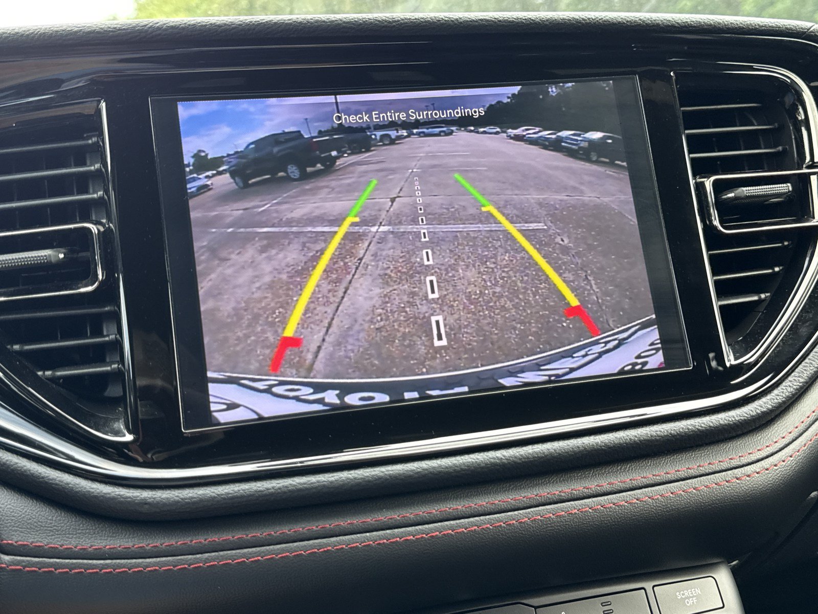 Used 2025 Dodge Durango GT RWD image 25