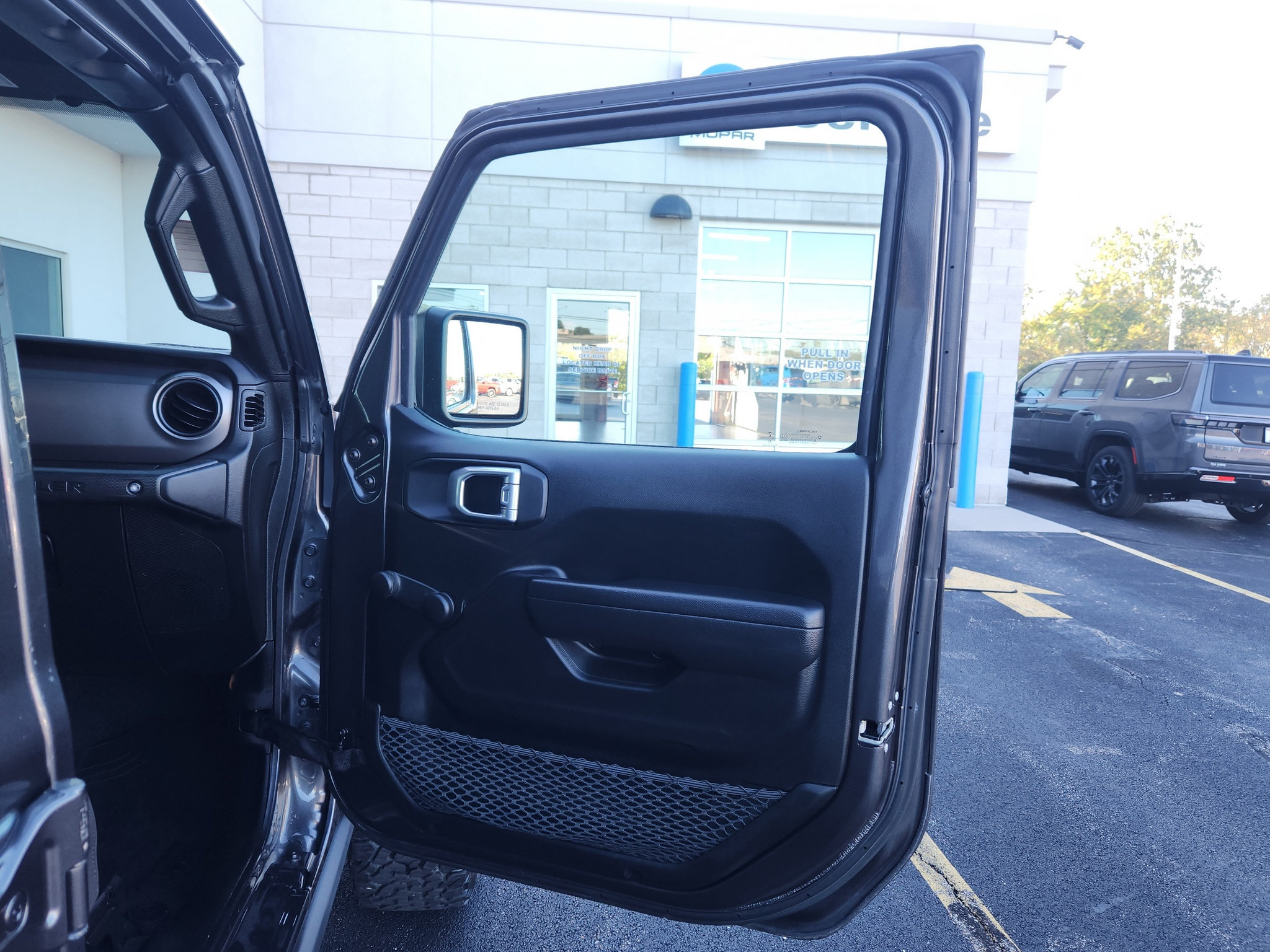 Used 2023 Jeep Wrangler Unlimited Sport w/ Xtreme 35 Tire Package AWD/4WD image 25