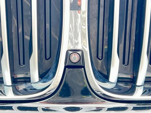 Used 2023 BMW X5 sDrive40i w/ Premium Package image 13