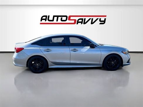 Used 2024 Honda Civic Sport image 8