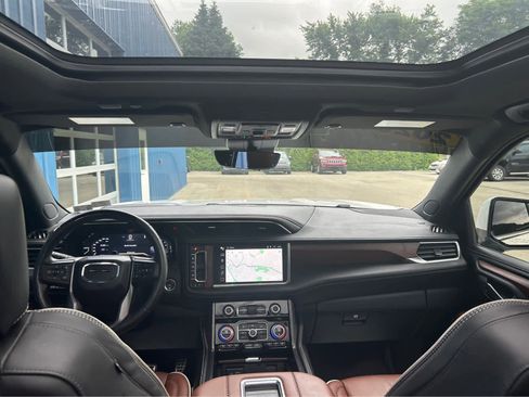 Used 2023 GMC Yukon XL Denali Ultimate w/ LPO, Floor Liner Package image 8