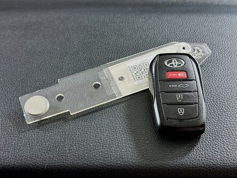 Used 2022 Toyota Tundra Capstone image 33