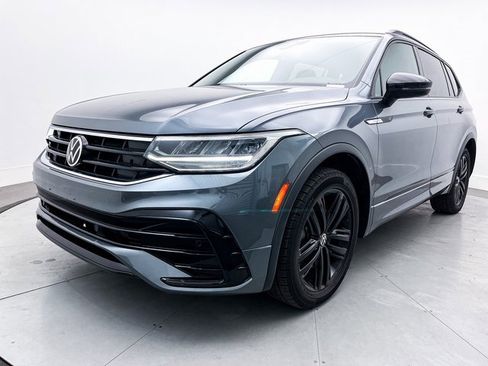 Used 2022 Volkswagen Tiguan SE R-Line image 11