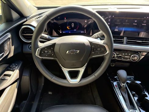 Used 2024 Chevrolet Trax ACTIV w/ Driver Confidence Package image 9