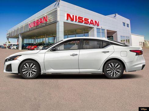 New 2026 Nissan Altima 2.5 SV w/ SV Special Edition Package FWD image 3
