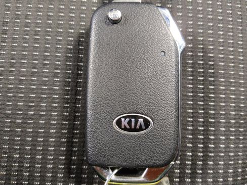 Used 2019 Kia Forte LXS image 32
