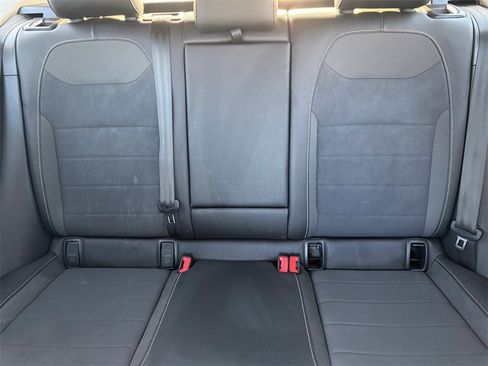 Used 2024 Volkswagen Taos SE image 16