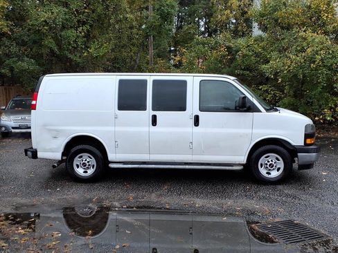Used 2020 GMC Savana 2500 w/ Driver Convenience Package image 2